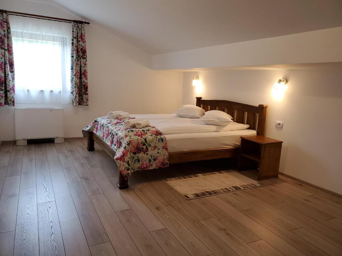 Pensiunea Casa Brancovenilor Sîmbăta de Sus Buitenkant foto